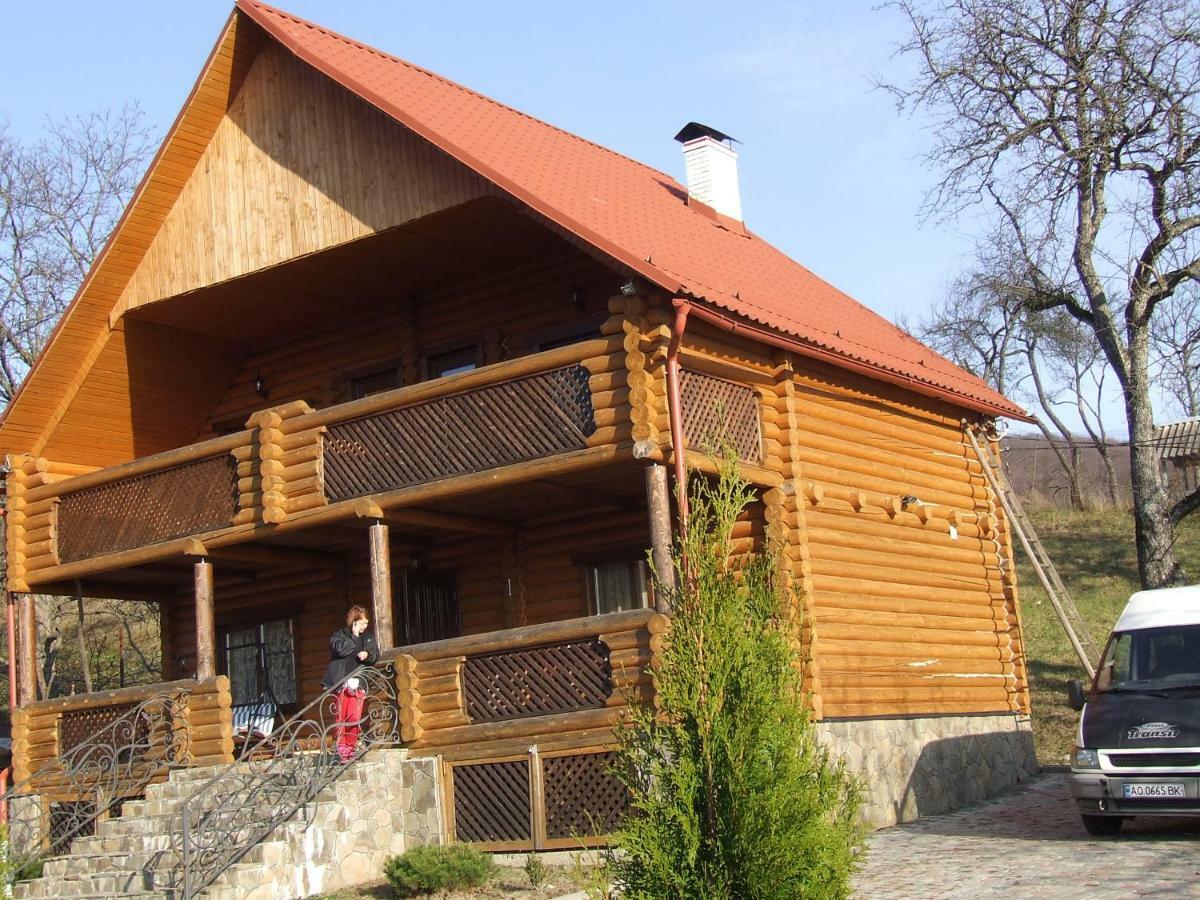 Творча Садиба Svalyava Luaran gambar